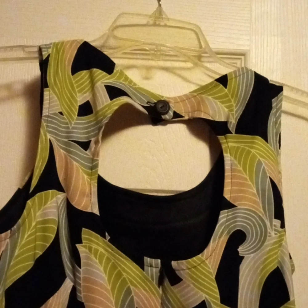 Dress - Picture 3 of 3